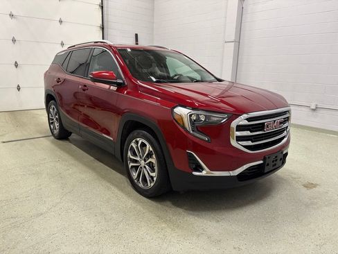 Used 2019 GMC Terrain SLT w/ Preferred Package AWD/4WD image 2