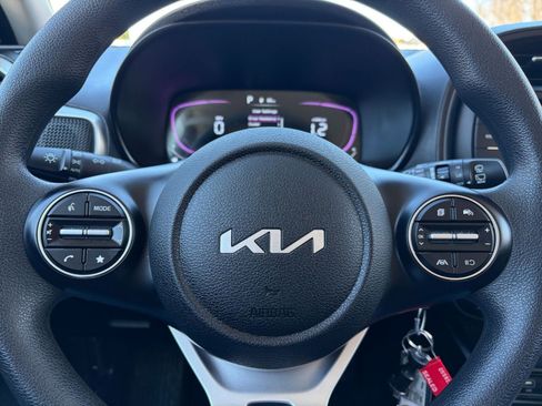 Used 2025 Kia Soul LX w/ LX Technology Package image 25