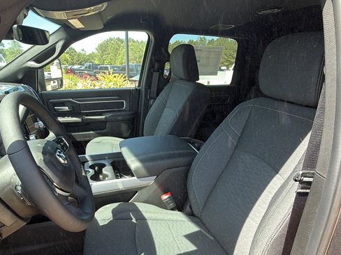 New 2026 RAM 2500 Big Horn AWD/4WD image 17