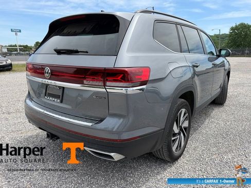 Used 2024 Volkswagen Atlas SE w/ Panoramic Sunroof Package AWD/4WD image 5