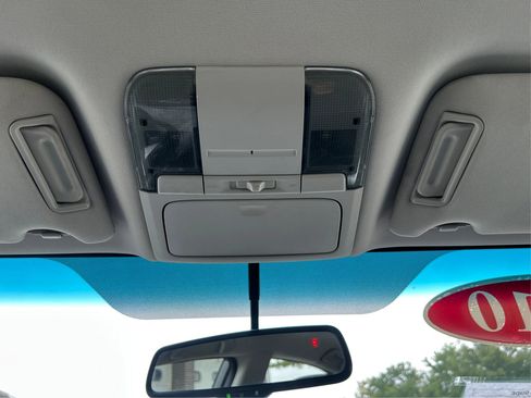 Used 2010 Subaru Legacy 2.5i Premium image 15