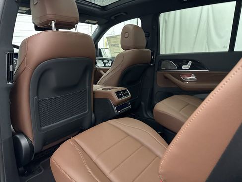 Used 2026 Mercedes-Benz GLS 450 4MATIC image 18