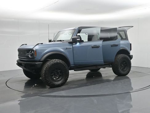 Used 2024 Ford Bronco Badlands image 5