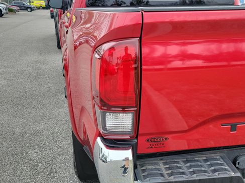 Used 2021 Toyota Tacoma SR5 image 22