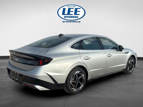 New 2026 Hyundai Sonata SEL FWD image 7