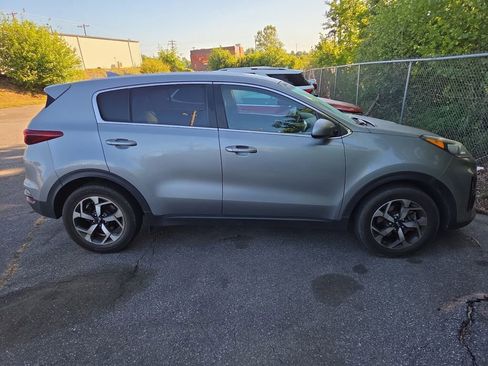 Used 2020 Kia Sportage LX FWD image 3