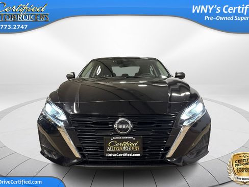 Used 2025 Nissan Altima 2.5 SV image 2