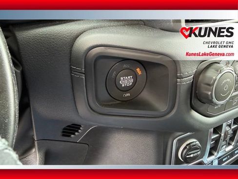 Used 2026 Jeep Wrangler Unlimited Rubicon AWD/4WD image 40