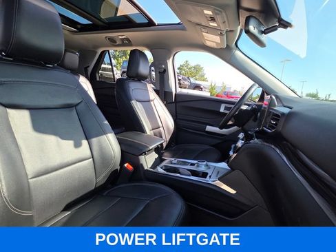 Used 2022 Ford Explorer Limited w/ Equipment Group 301A AWD/4WD image 12