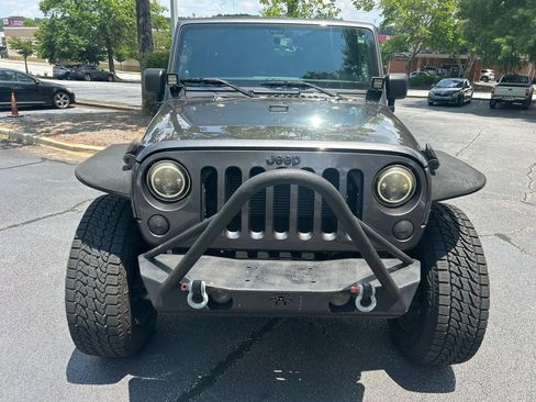 Used 2014 Jeep Wrangler Unlimited Rubicon AWD/4WD image 8