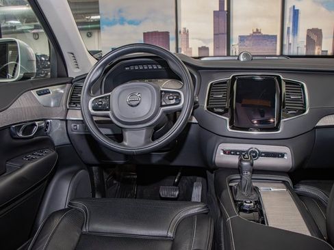 Used 2022 Volvo XC90 T6 Inscription w/ Advanced Package image 16