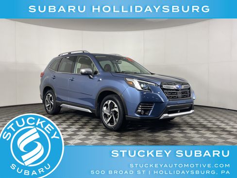 Used 2023 Subaru Forester Touring image 1
