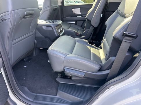 New 2025 Ford Expedition Active image 26