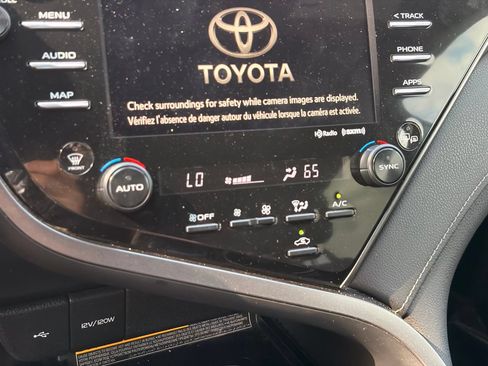 Used 2020 Toyota Camry XSE AWD/4WD image 23