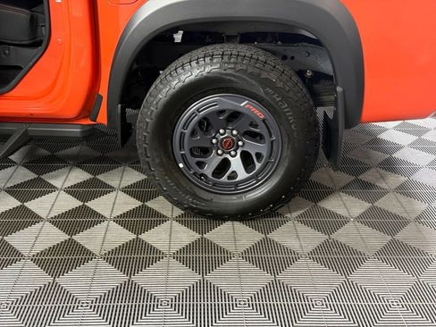 Used 2025 Nissan Frontier PRO-4X w/ Interior Protection Package AWD/4WD image 13