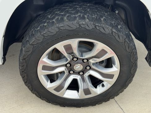 Used 2024 RAM 1500 Limited AWD/4WD image 9