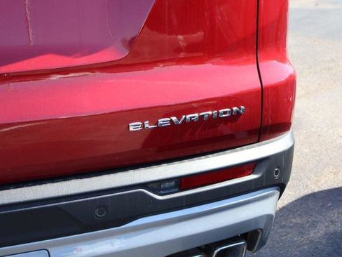 New 2026 GMC Acadia Elevation w/ Elevation Premium Package AWD/4WD image 7