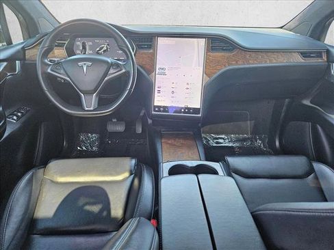 Used 2020 Tesla Model X Long Range image 18