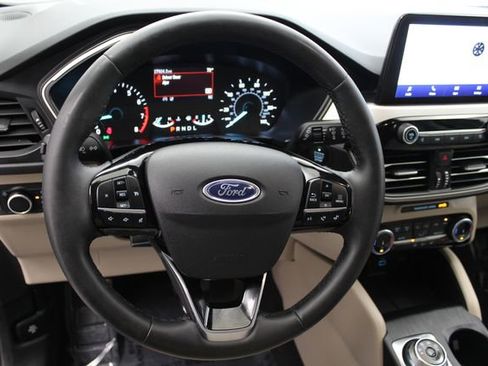 Used 2022 Ford Escape SE w/ SE Sport Appearance Package AWD/4WD image 15