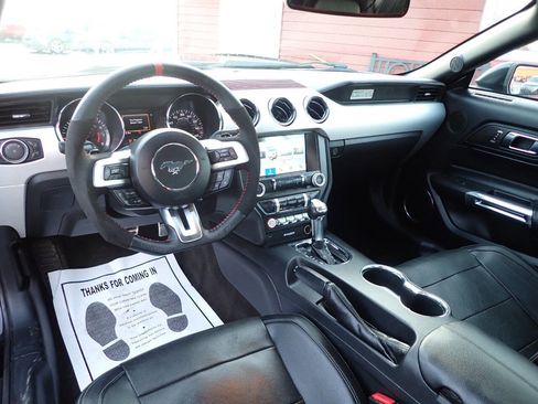 Used 2016 Ford Mustang Premium image 10