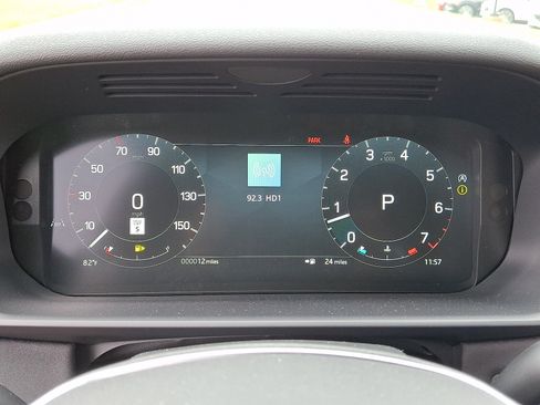 New 2026 Land Rover Discovery S AWD/4WD image 13