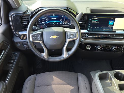 Used 2023 Chevrolet Silverado 1500 LT image 12