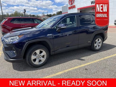 Used 2021 Toyota RAV4 XLE AWD/4WD image 1