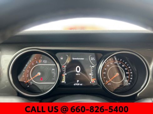 Used 2019 Jeep Wrangler Unlimited Sahara w/ Uconnect 4C Nav & Sound Group AWD/4WD image 12