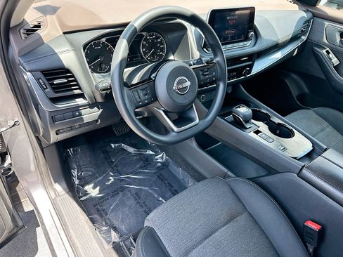 Certified 2023 Nissan Rogue SV image 9