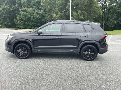 New 2026 Volkswagen Taos SE FWD image 4