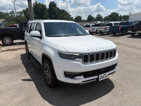 Used 2022 Jeep Wagoneer Series III AWD/4WD image 8