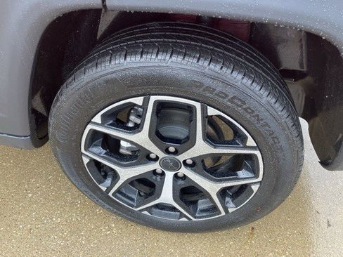 Certified 2025 Jeep Compass Limited image 25