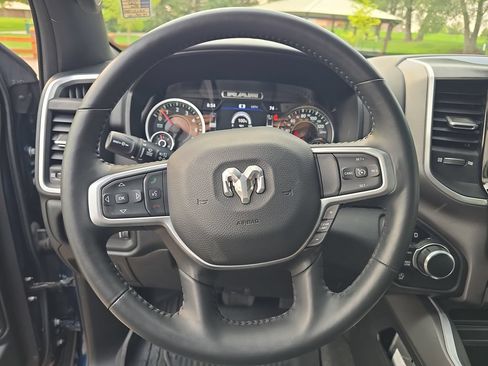 Used 2022 RAM 1500 Big Horn AWD/4WD image 16