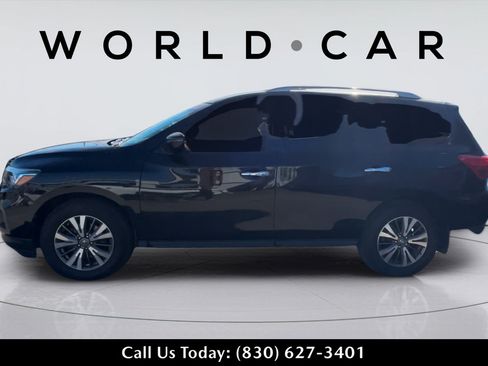Used 2017 Nissan Pathfinder SV FWD image 6