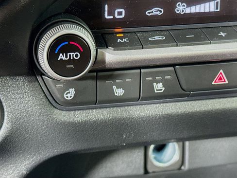 Used 2025 MAZDA CX-50 Meridian Edition w/ Weather Package image 24