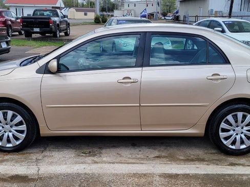 Used 2012 Toyota Corolla LE image 1