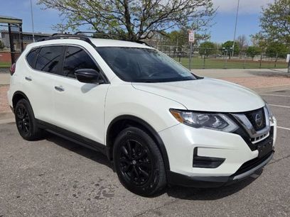 Used 2017 Nissan Rogue SV w/ Midnight Edition