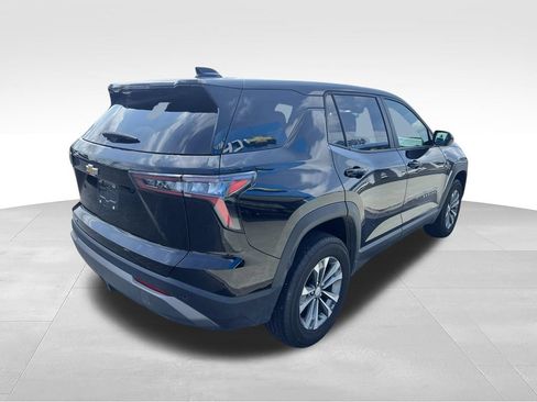Used 2026 Chevrolet Equinox LT FWD image 11