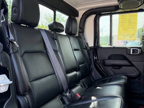 Used 2021 Jeep Gladiator Rubicon w/ Dual Top Group AWD/4WD image 12