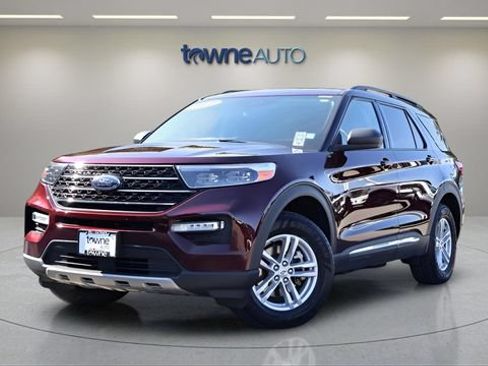 Used 2022 Ford Explorer XLT w/ Equipment Group 202A AWD/4WD image 1