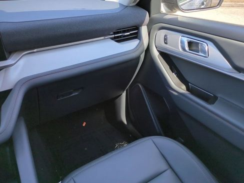 New 2026 Ford Explorer Active w/ Active Comfort Package image 17