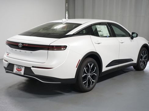 New 2026 Toyota Crown XLE image 8