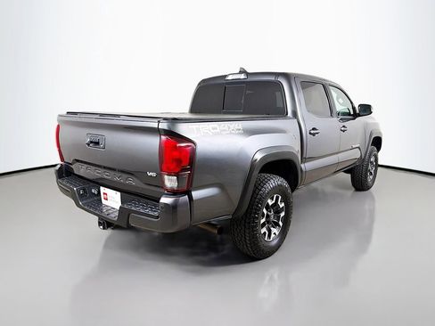 Used 2019 Toyota Tacoma TRD Off-Road w/ Technology Package AWD/4WD image 6
