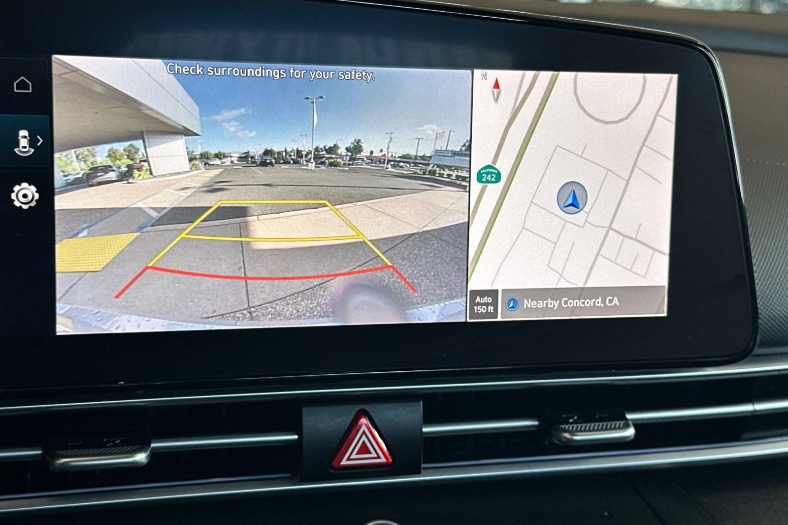 Used 2024 Hyundai Elantra Blue FWD image 16