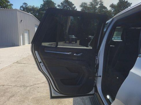 Used 2024 GMC Yukon Denali w/ Advanced Technology Package RWD image 29