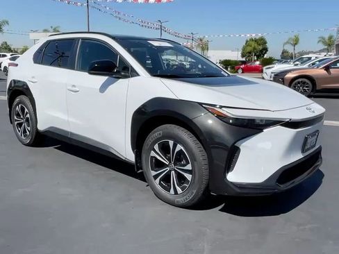 Certified 2024 Toyota bZ4X FWD image 31