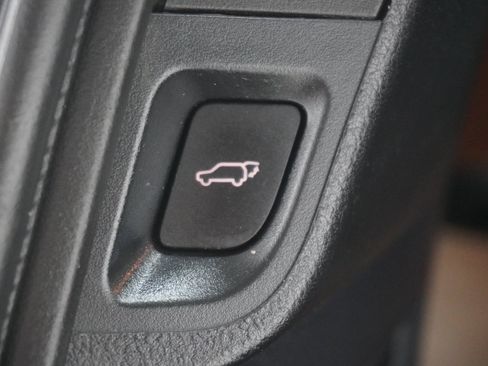 Used 2013 Toyota Sequoia Platinum image 34