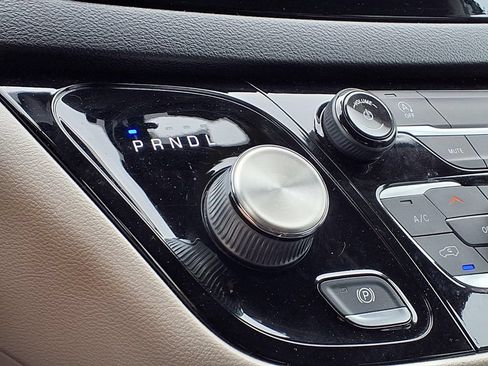 Used 2021 Chrysler Voyager Lxi FWD image 19