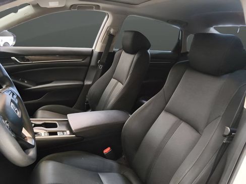 Used 2019 Honda Accord EX image 13