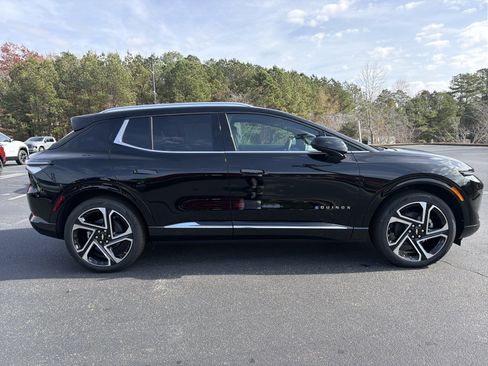 New 2026 Chevrolet Equinox EV LT image 4